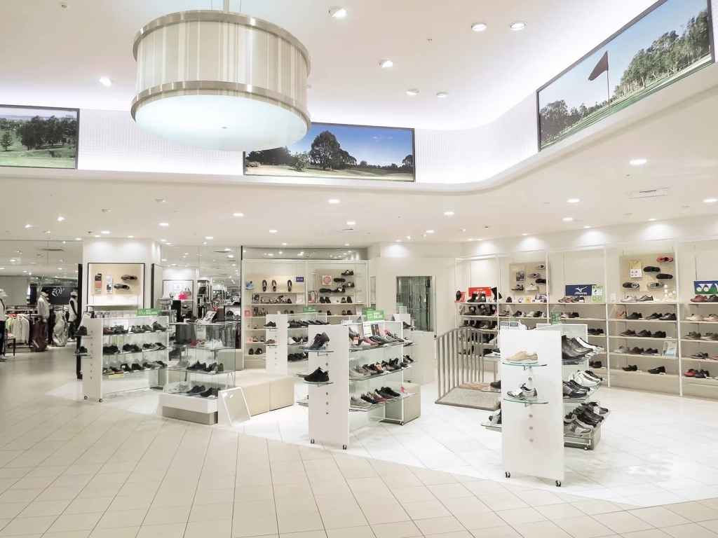 スポーツシューズ売場​ 東武池袋店中央館7F