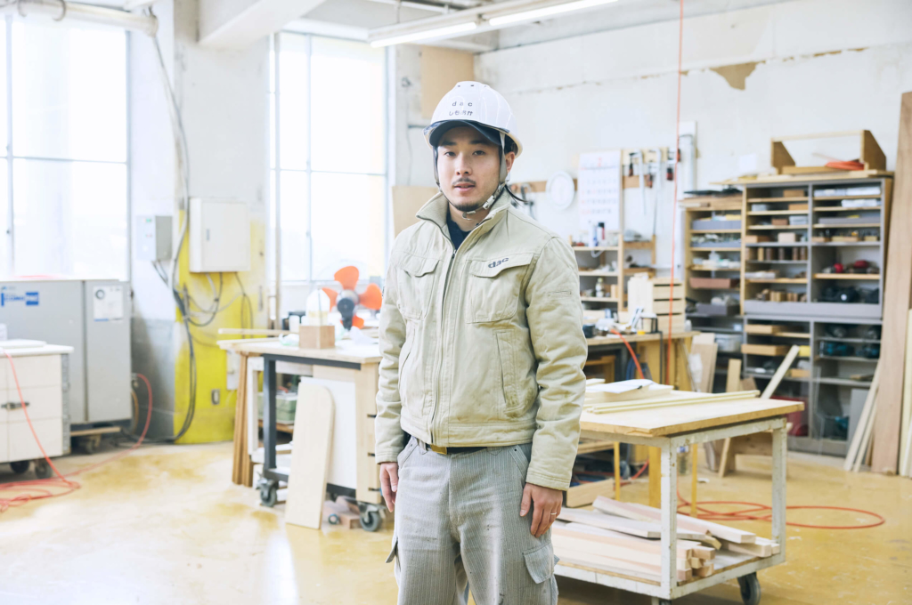 木に触れながらモノ作りの楽しさを感じられる場所